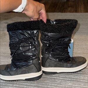 Girl’s size 13 Black Winter Boots